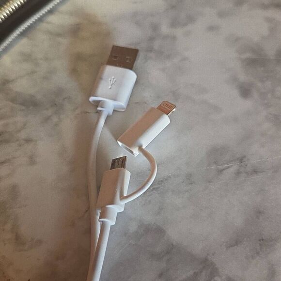 Portable Phone Charger Wallet - Picture 5 of 6